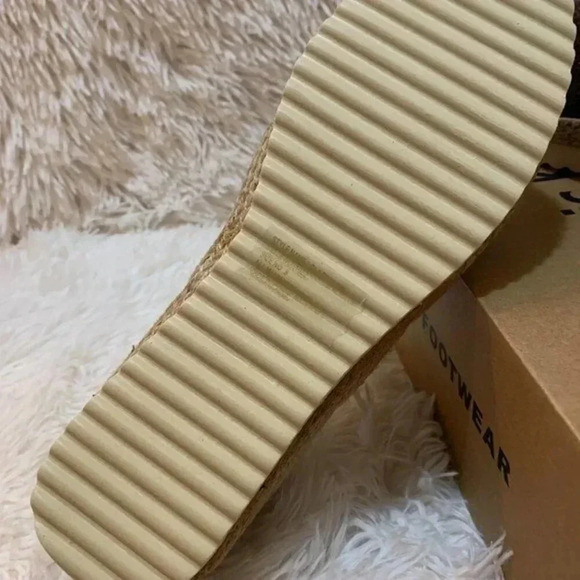 Electric Karma Women's Lola Chocolate Slip-on 9 - Picture 7 of 8